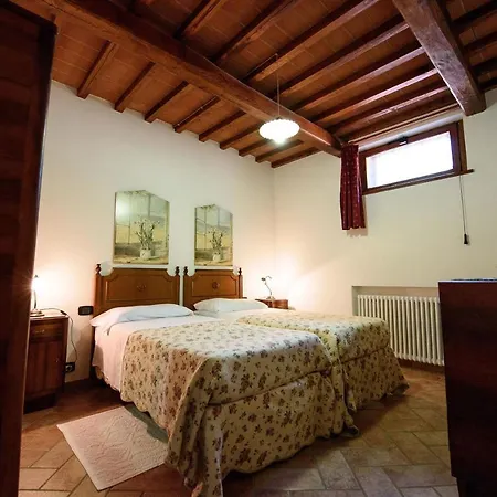 Lisciano Niccone Sleeps 10 Pool Wifi Corgna